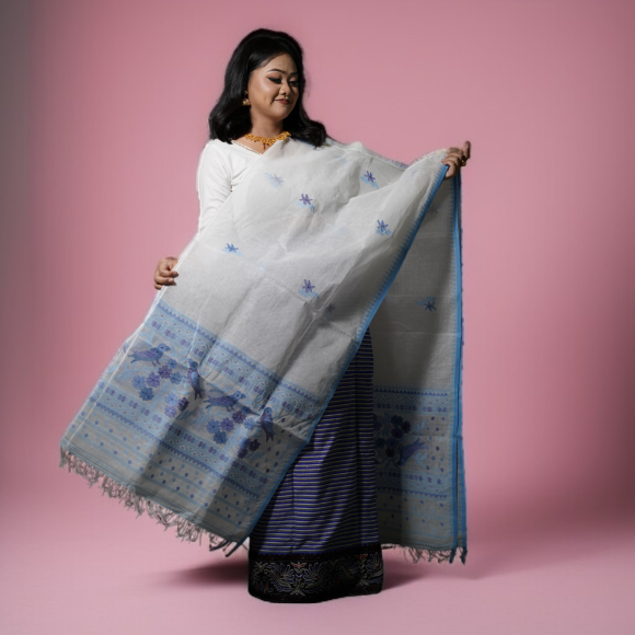 Silk Shawl (Rani Innaphi) with Floral Motif - Image 2